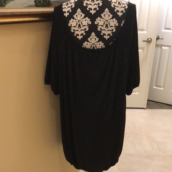 Siasia Balloon style stretchy 3/4 elastic hem sleeves long tunic, elastic hem - Picture 4 of 10